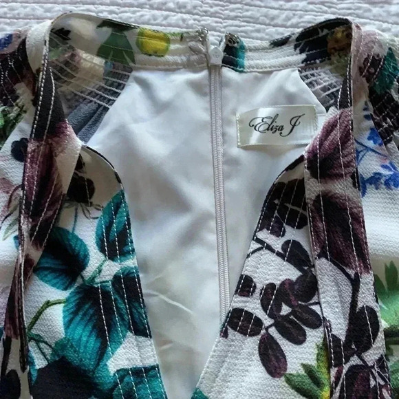 Eliza J - Picture 5 of 6